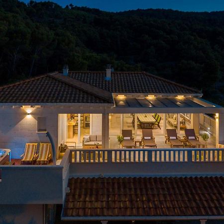 Апартаменти Secret Escape Penthouse Слатине Номер фото