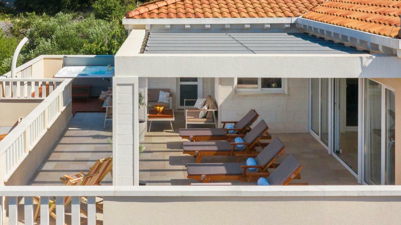 Апартаменти Secret Escape Penthouse Слатине Екстер'єр фото