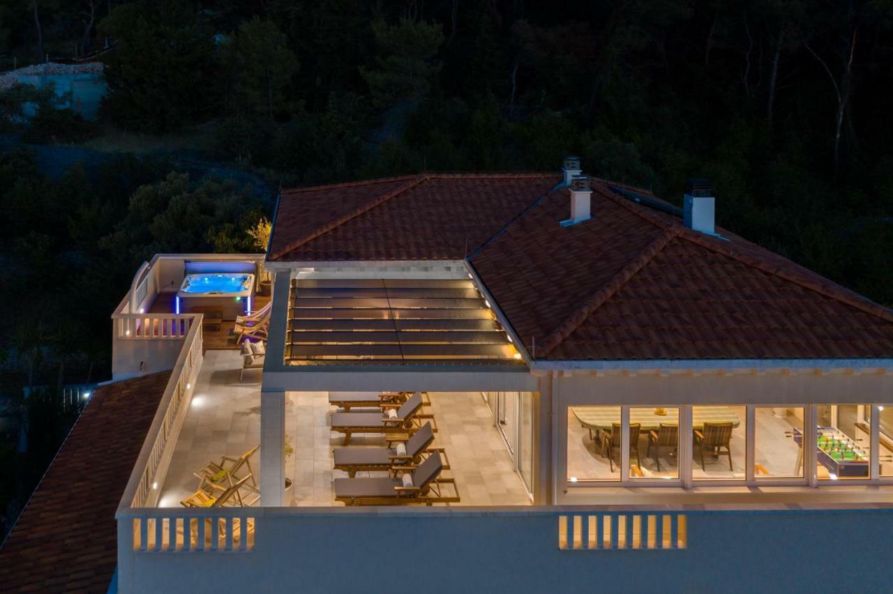 Апартаменти Secret Escape Penthouse Слатине Екстер'єр фото