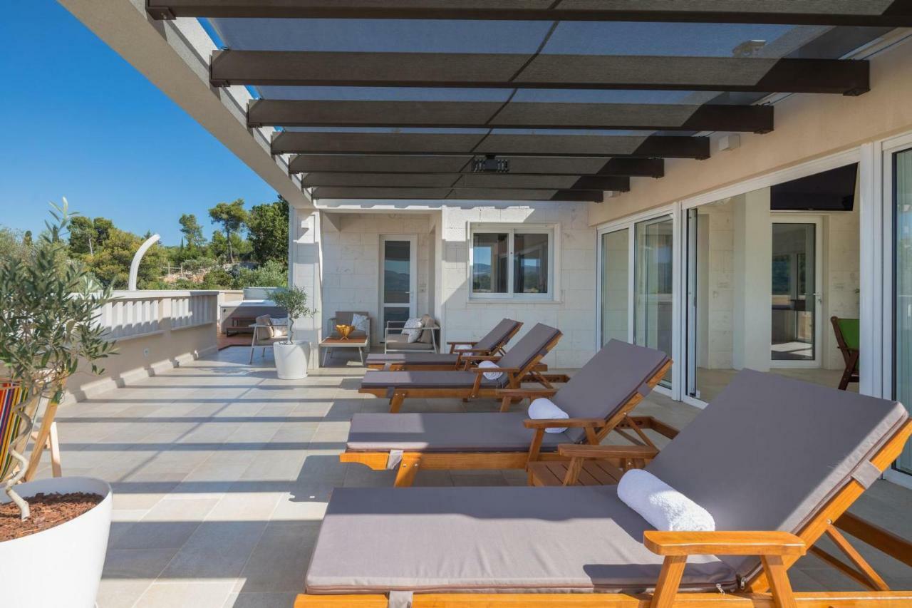 Апартаменти Secret Escape Penthouse Слатине Екстер'єр фото